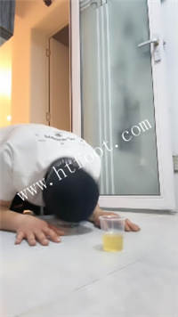 4kmw1tsv12d.jpg
