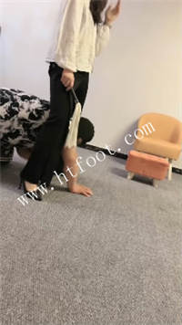 ell2l1444qk.jpg