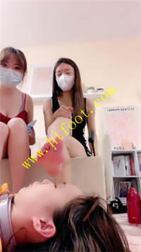 0rcr43o2w40.jpg