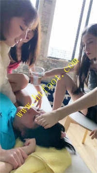 aews3csq0i2.jpg