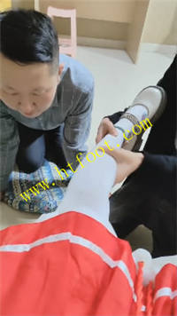 aaki1ah5djn.jpg