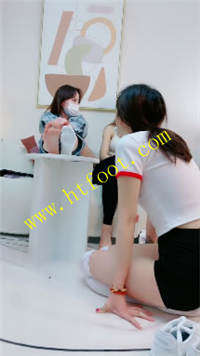 3v0t3fcp4w4.jpg