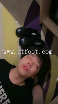 mtaopjrxgy5.jpg