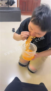 uogqvvv04gp.jpg
