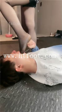 rn40mdh1lp4.jpg