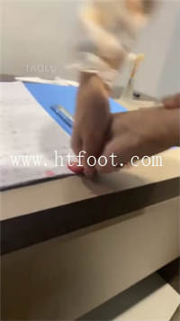 sp2uxu2jv05.jpg