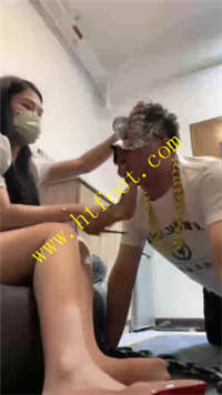 moxg24un5qo.jpg