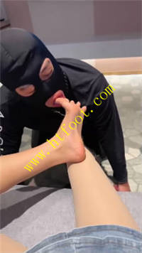 4zjl5iggbym.jpg