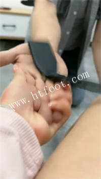 cht05qfz3kw.jpg