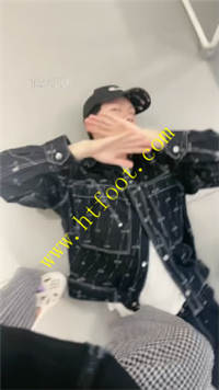 rs12aucqpfq.jpg