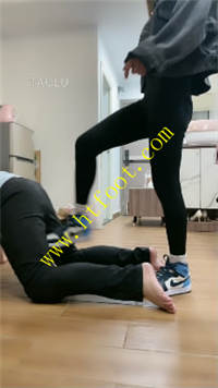 kns5kla2kcq.jpg