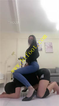 rarwqc055d2.jpg