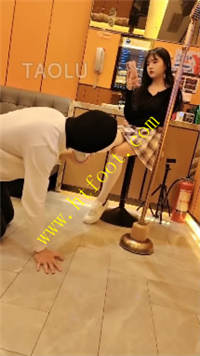 kocmx5r3xbk.jpg
