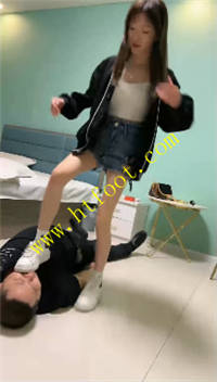 cwj2a2dtisj.jpg