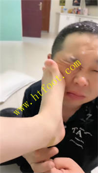 e02ljun02ac.jpg