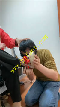 oowtoc1ihtt.jpg
