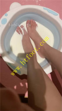 4vhywf3ywca.jpg