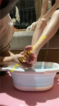5yyhszdci1i.jpg