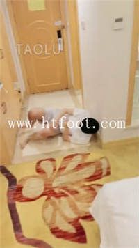 j30qizeb42h.jpg
