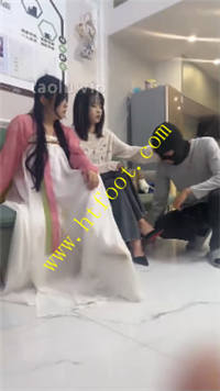 eoxjp55xttf.jpg