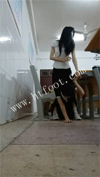 14upl21frcu.jpg