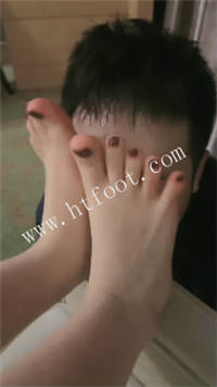 m2h0sze5ji2.jpg