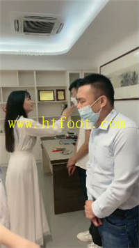 u0bshhuk4u4.jpg