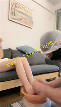 aff2bnooww5.jpg