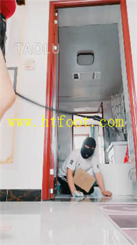 xc001dwv3v4.jpg