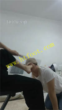 bjuzcy132cr.jpg