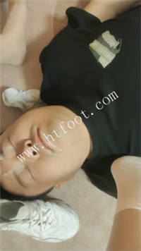 mknv0mzri24.jpg