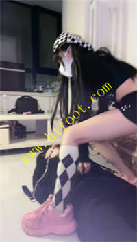 kktxyiii4fd.jpg