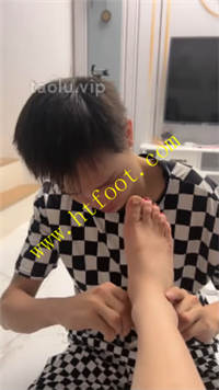 dmkcentfy4v.jpg