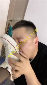 bys31dpdnie.jpg