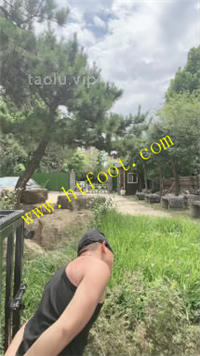 wdwguhlga3s.jpg