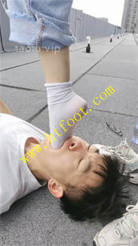 afuqcpxjwy5.jpg