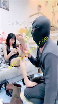 4s3bqi5cpxk.jpg