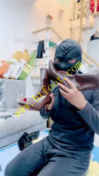 2njflqoe2tl.jpg