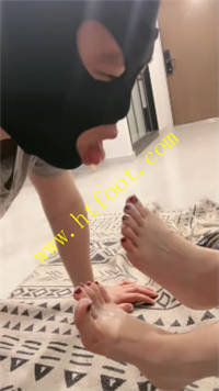 22so2uc4lpd.jpg