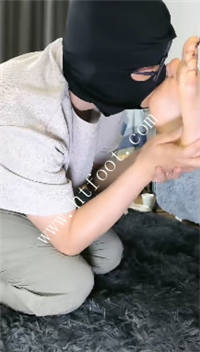 qqs4kb4eqdt.jpg