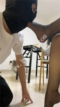 uantq2jugd5.jpg