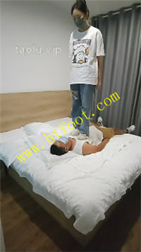 44hromxnb24.jpg