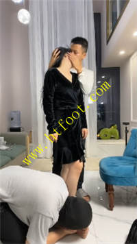 ag4t1fnn1p5.jpg