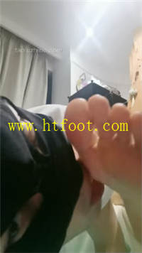 4j05h45y2p5.jpg