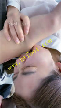 xfoux04coln.jpg