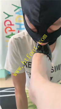 550ajcxx1wn.jpg