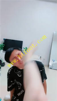 v1vk2lipmcm.jpg