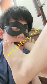 uau0v110wgw.jpg