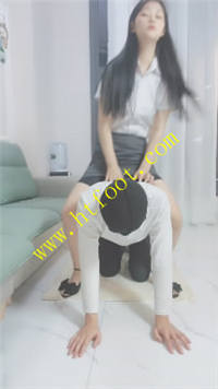 212upy2w2vh.jpg