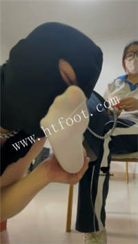 lbhocw3i33f.jpg